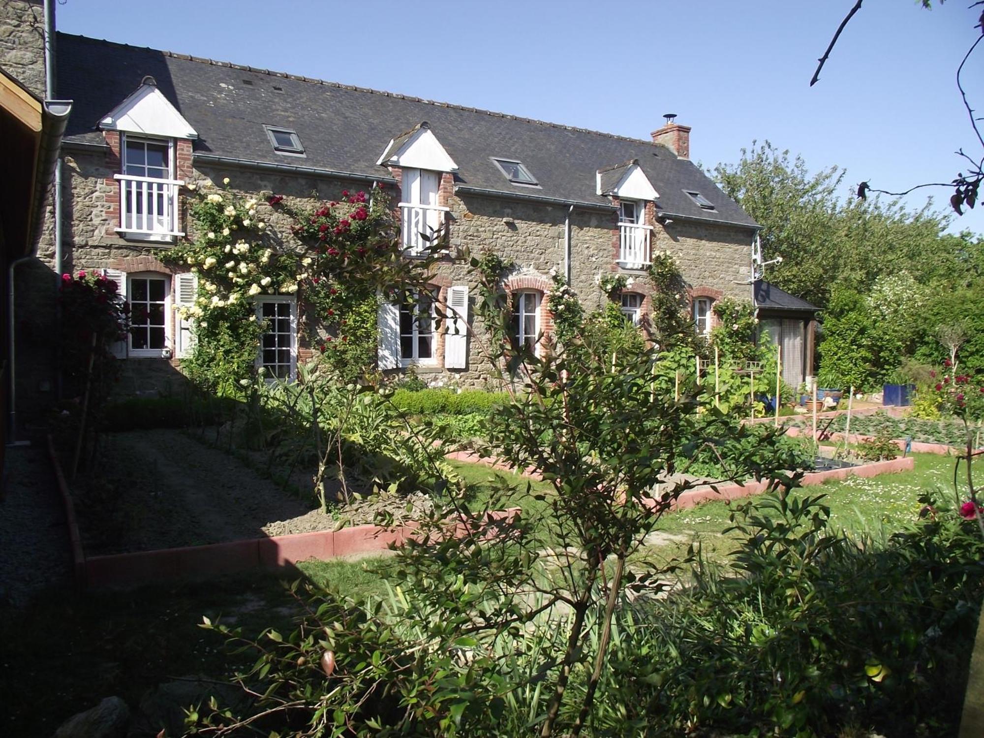 Chambres D'Hotes Le Clos D'Enhaut Ντινάρ Εξωτερικό φωτογραφία